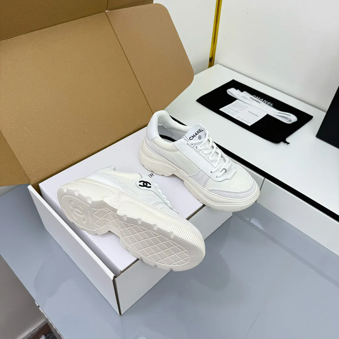 👟👟Ex-factory price 620👟👟 Chanel bread shoes ~ original calfskin panda shoes Chanel 25C latest hot style panda black and white sports shoes casual sneakers Xiaoxiang hot item classic black and white panda color coco girls must pay Fabric: original custom mixed sheepskin lining: original imported breathable mesh lining outsole: Original molded rubber + TPU combination Size: Women's 35-41